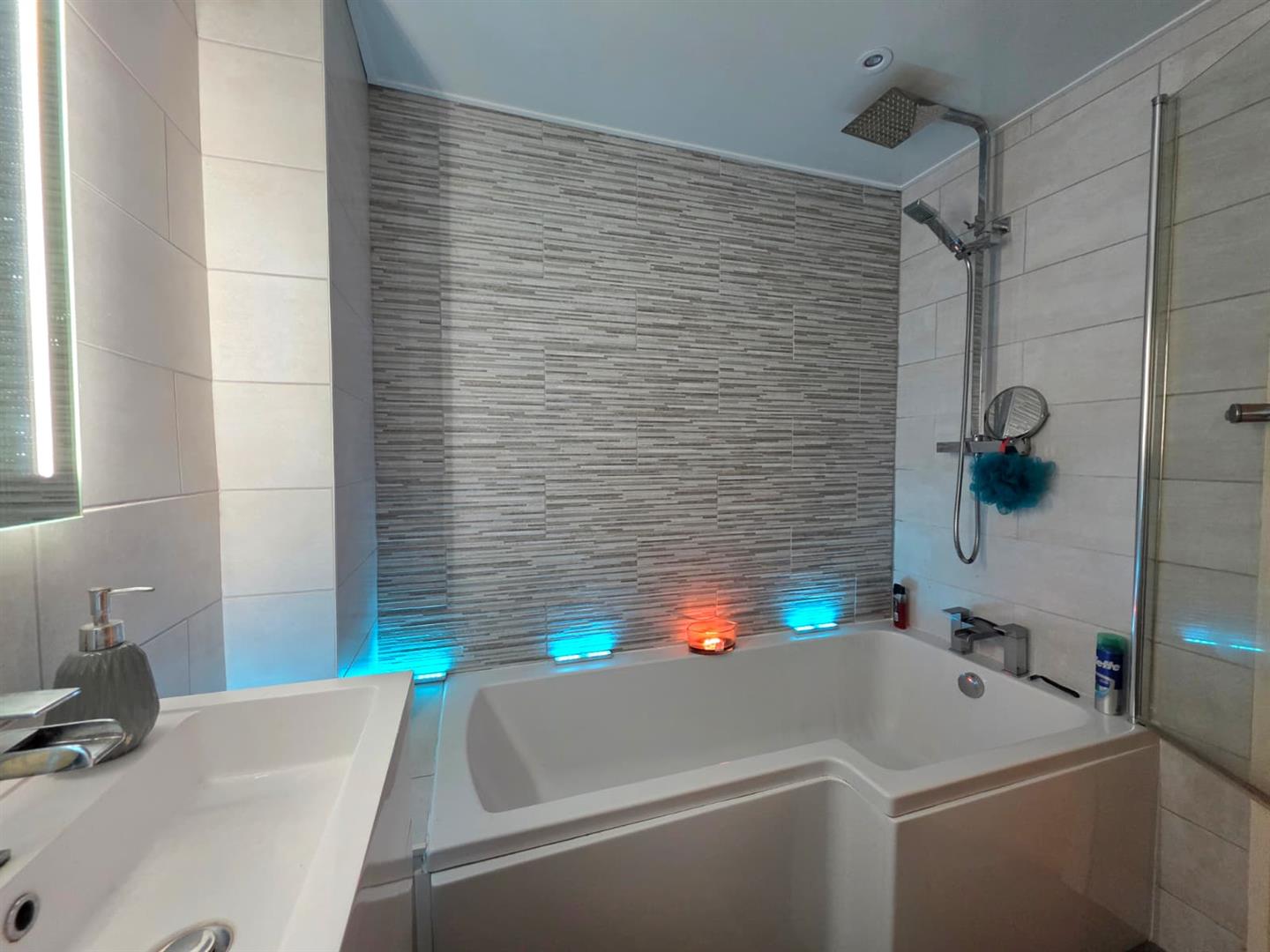 Cork House Marina, Swansea, SA1 1RT